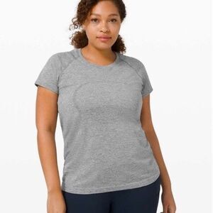 Lululemon Size 12 Swiftly Tech Short Sleeve Shirt Gray